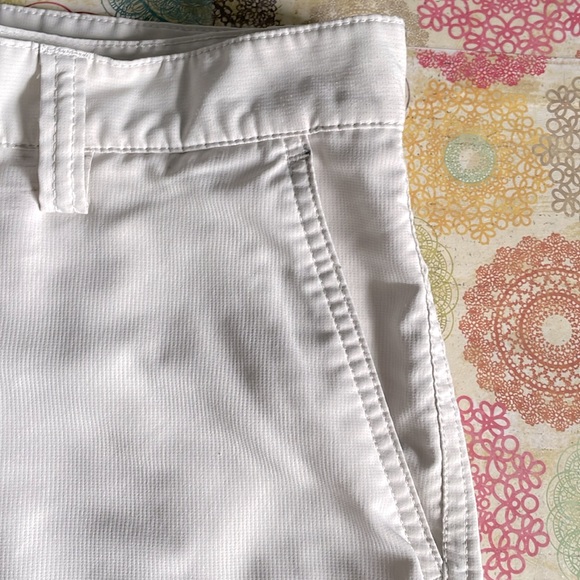 Chaps Performance Men”s Golf Shorts - Picture 2 of 5